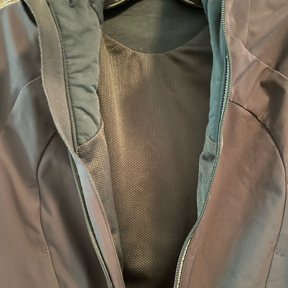 Lululemon Athletica Jacket - Picture 9 of 11